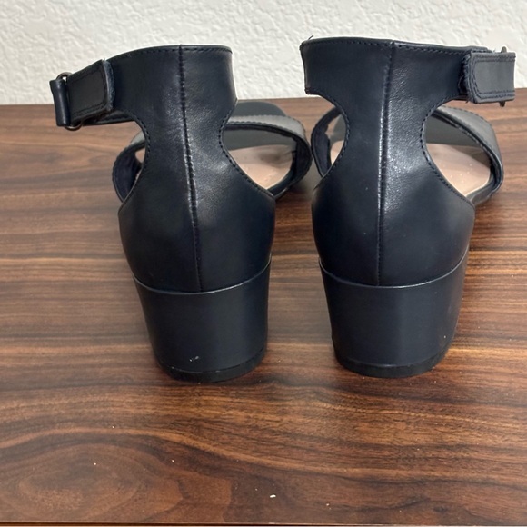 Clarks Women's Navy Blue Heel Ankle Strap Sandals - Picture 4 of 7